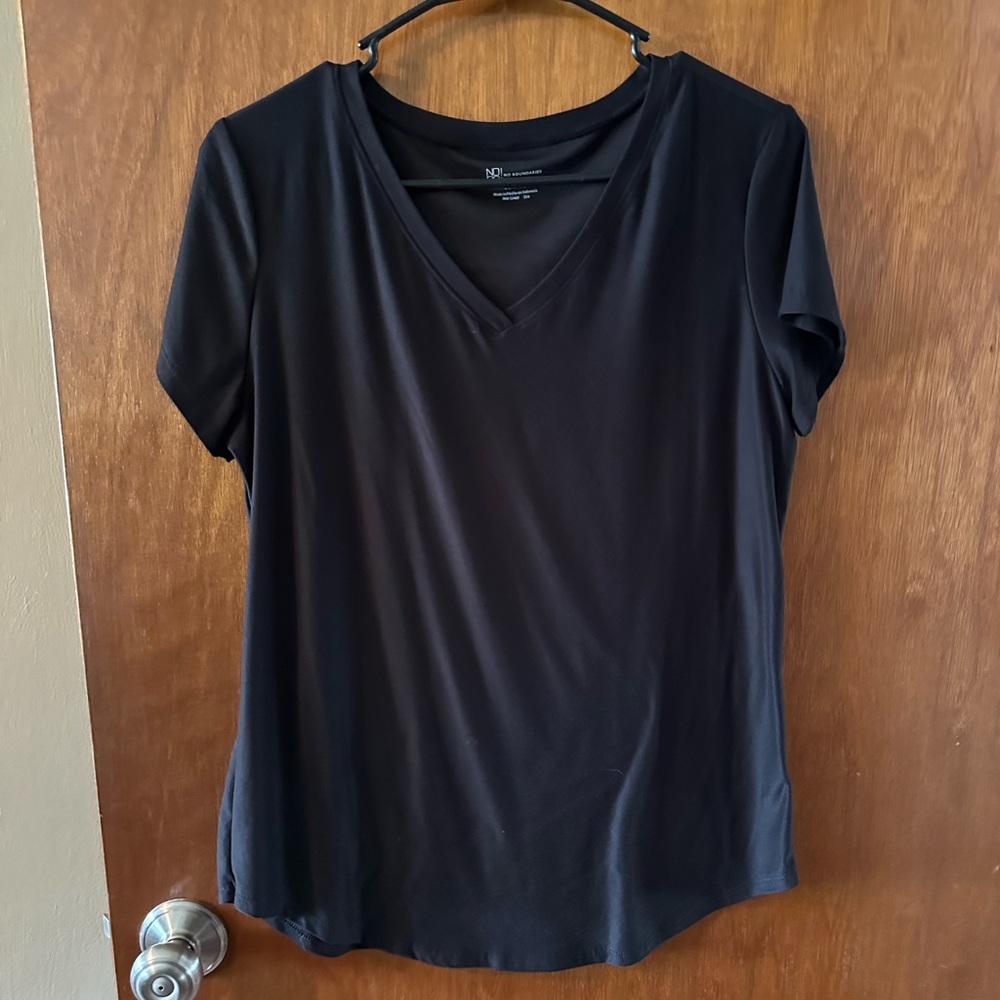Junior woman’s t-shirt